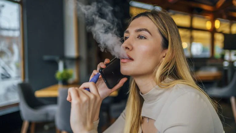 De ce giganții tutunului pierd teren în fața vapingului?